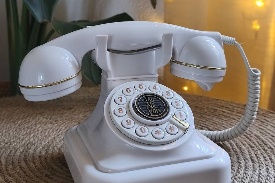 Téléphone vintage beige
