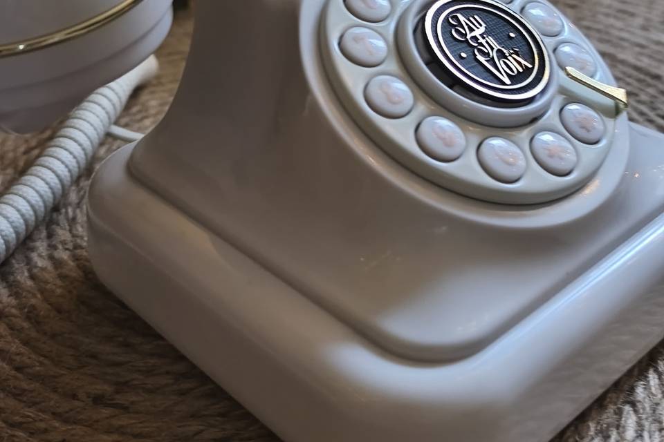 Téléphone vintage beige