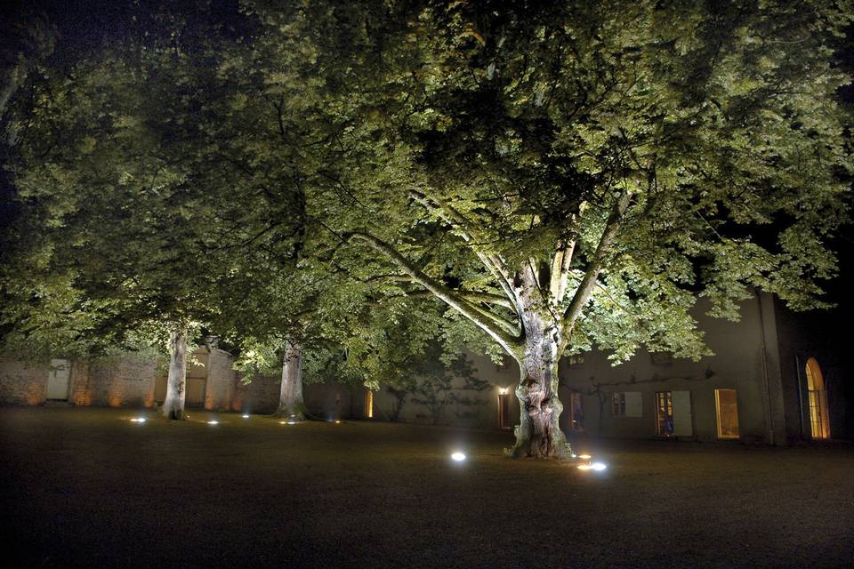 Cour intérieure de nuit