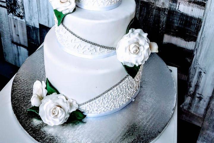 Wedding cake roses et strass