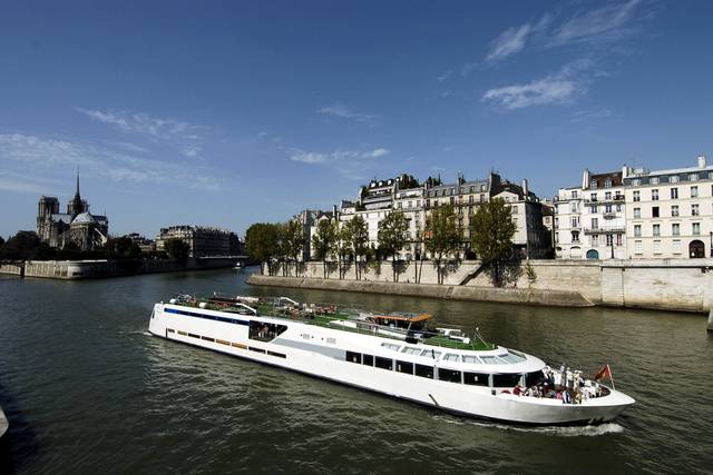 VIP Paris Yacht Hôtel