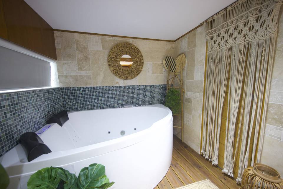 Jacuzzi Suite Bali