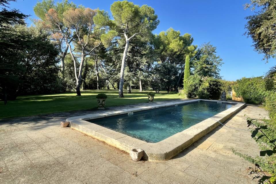 Parc et piscine