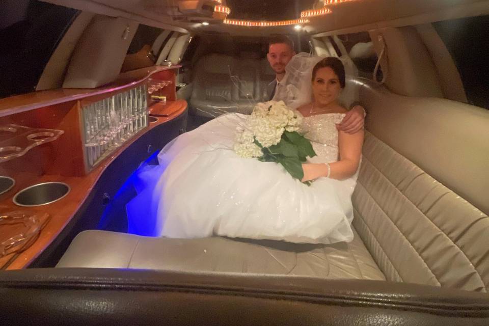 Mariés dans notre limousine