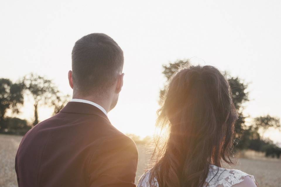 Le couple dans les champs