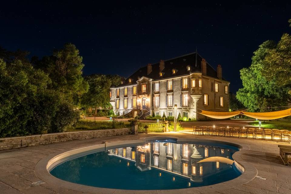 Piscine et Château - nuit