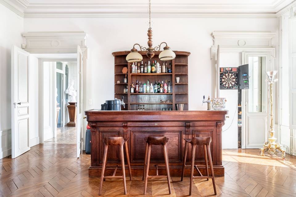 Salon - bar