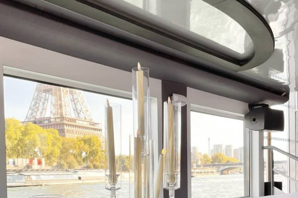 Mariage devant la Tour Eiffel