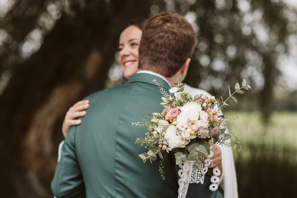 Shooting couple