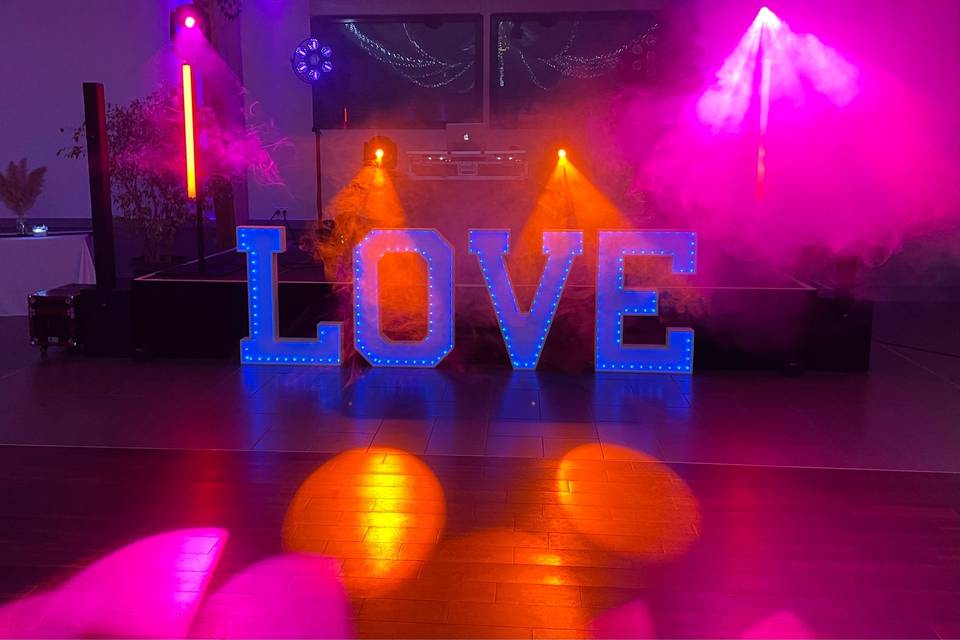 LOVE lettres disponibles