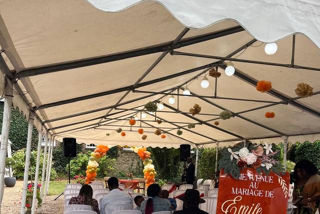 Cérémonie extérieure  Ecuries