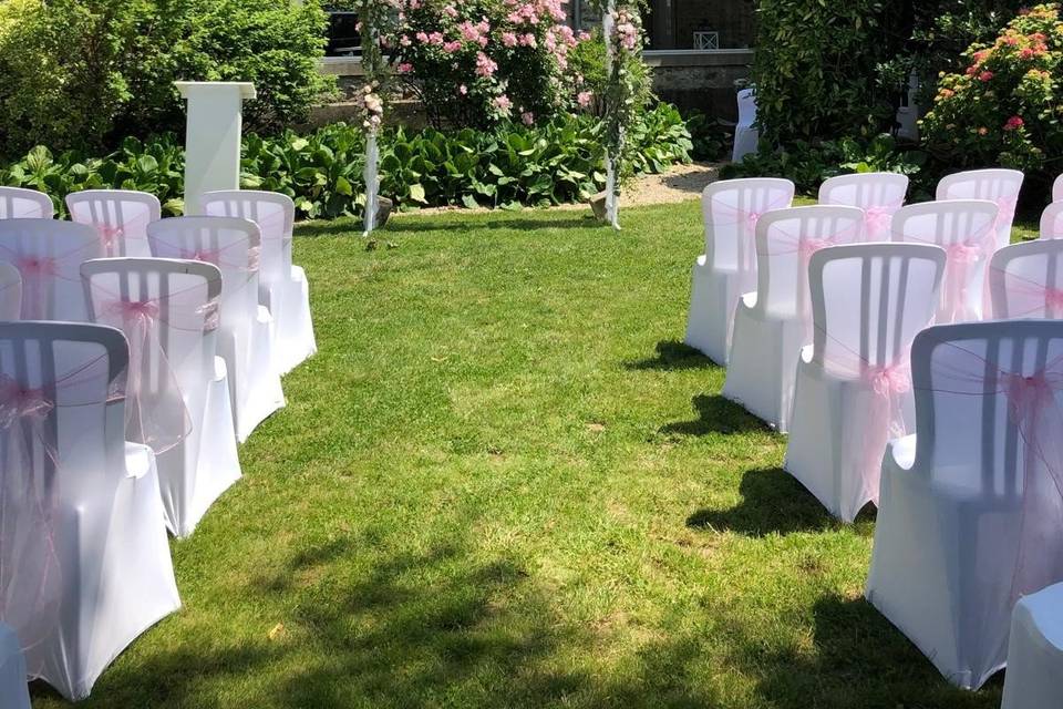 Une cérémonie jardin Bergeries