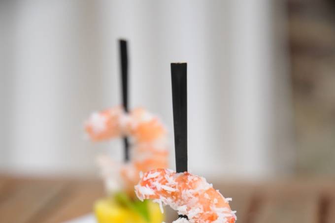 Ananas, crevette malgache et coco