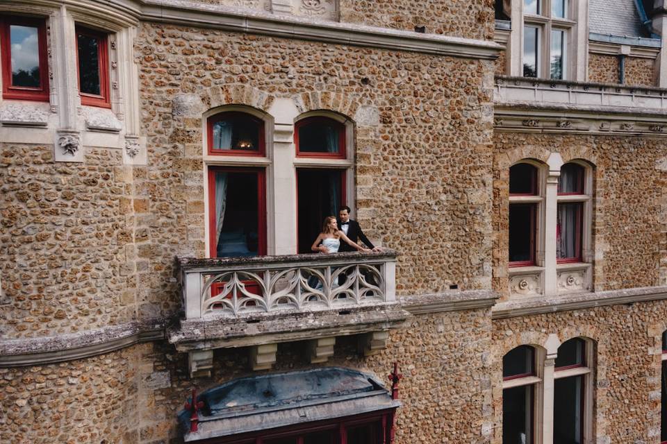 Mariés à leur balcon de Suite