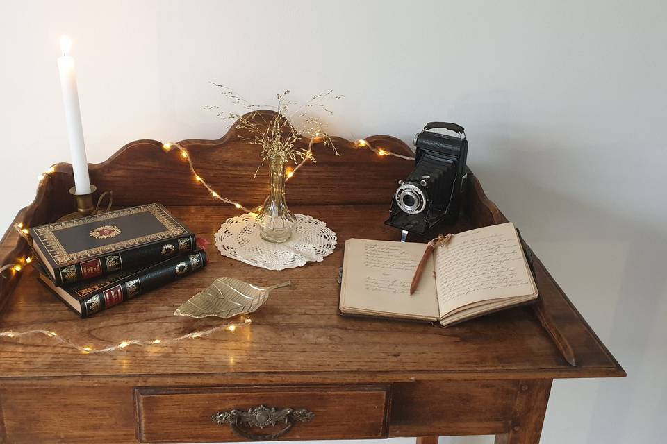 Petite table en bois