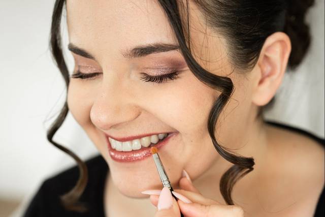 Alex Make Up