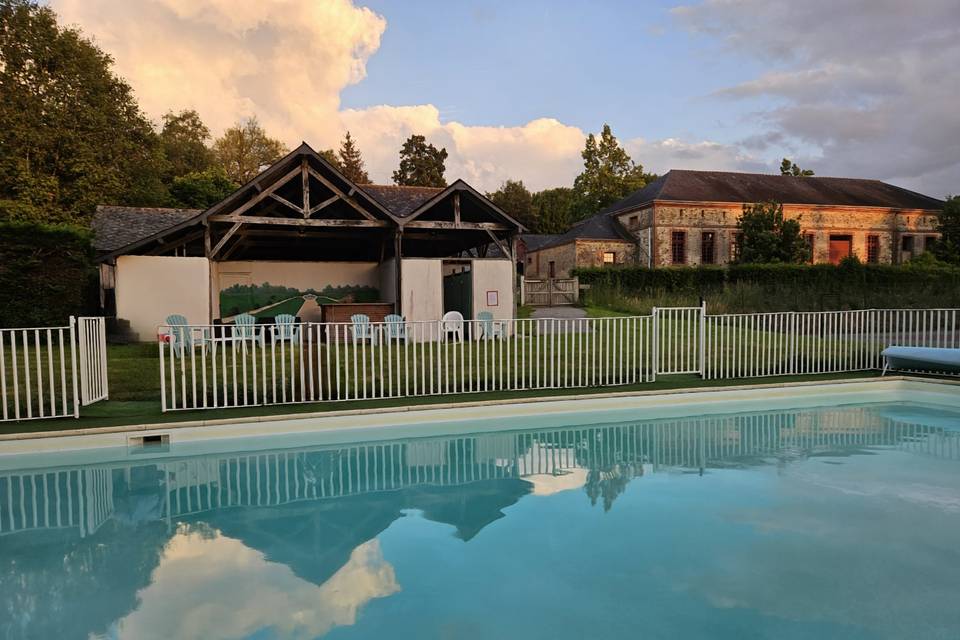 Piscine et tennis