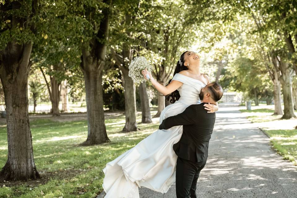 E & K