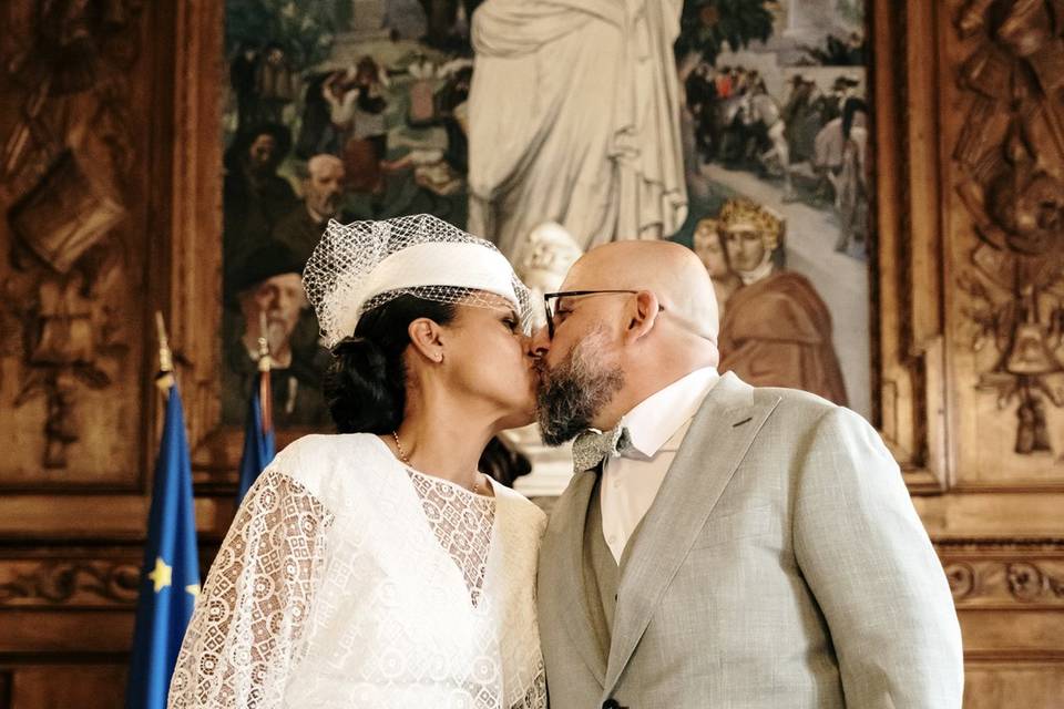 L & S
