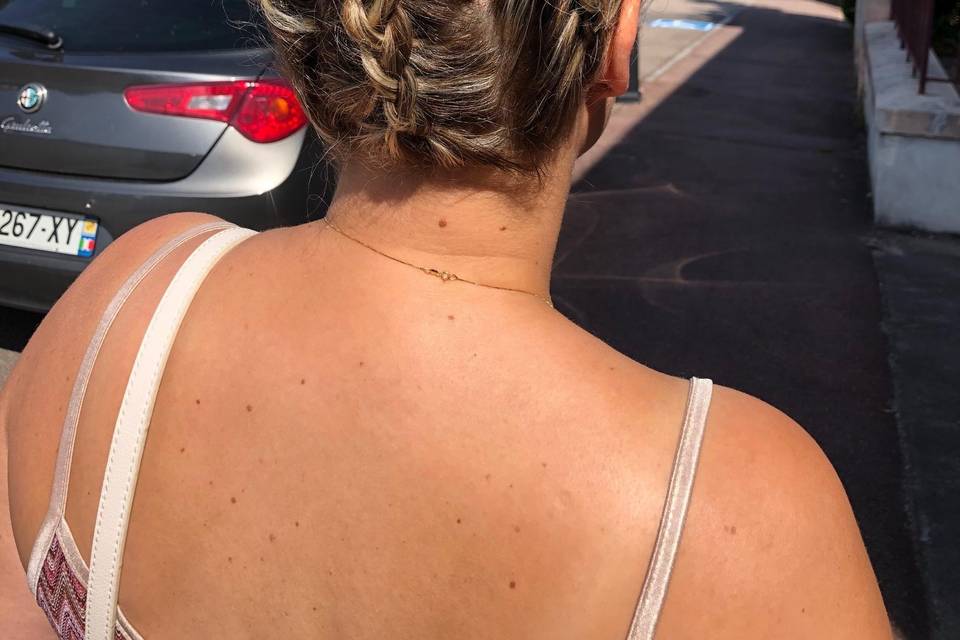 Chignon et tresses montantes