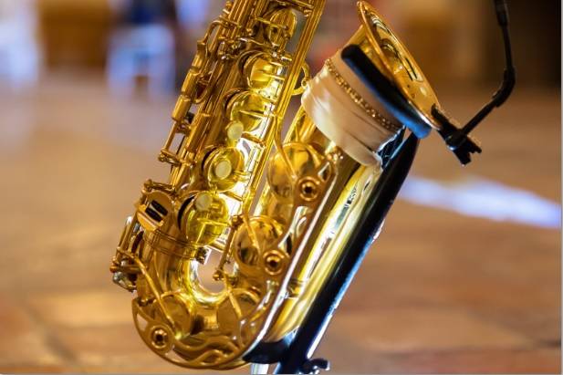 Saxophoniste mariage var