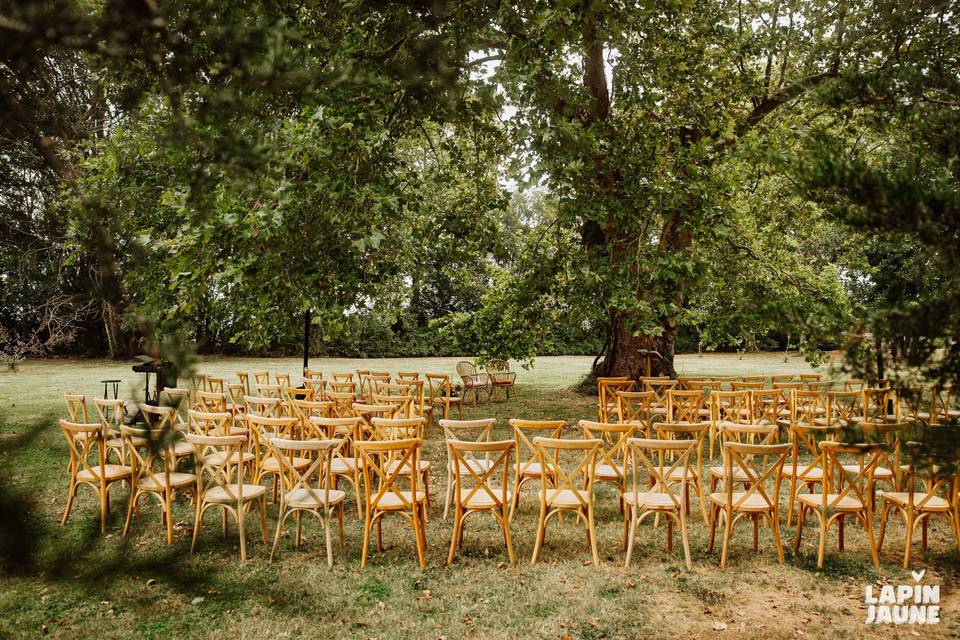 Cérémonie laïque dans le parc