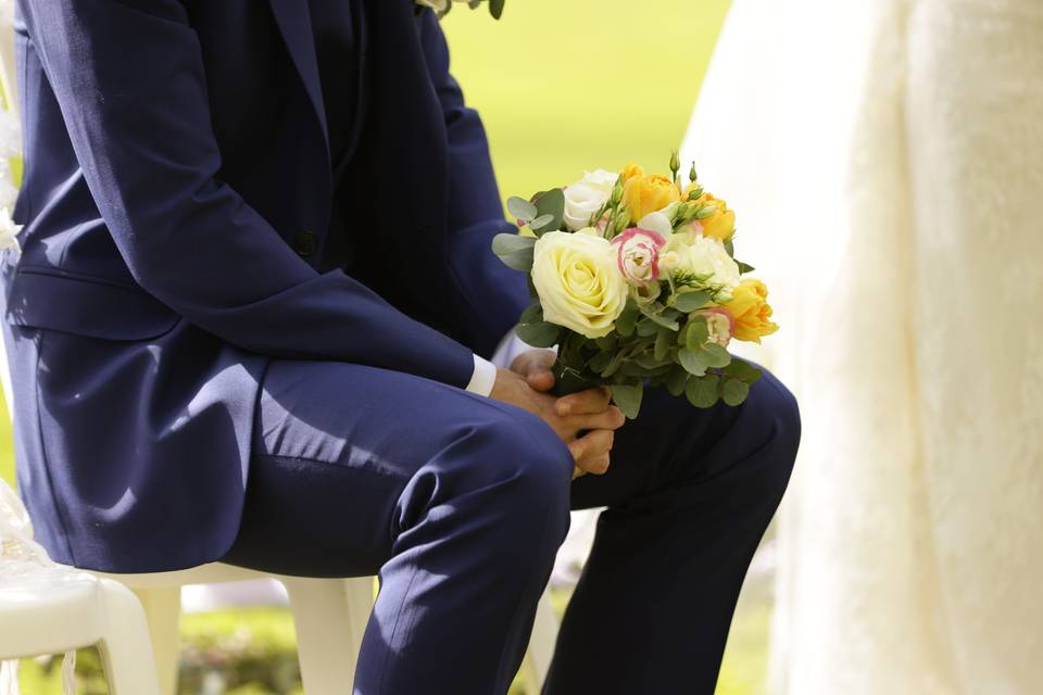 Le marié au bouquet