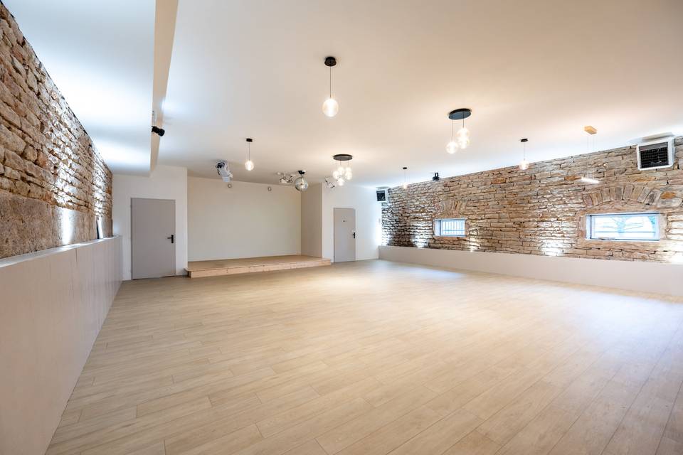 Salle de danse / cérémonie