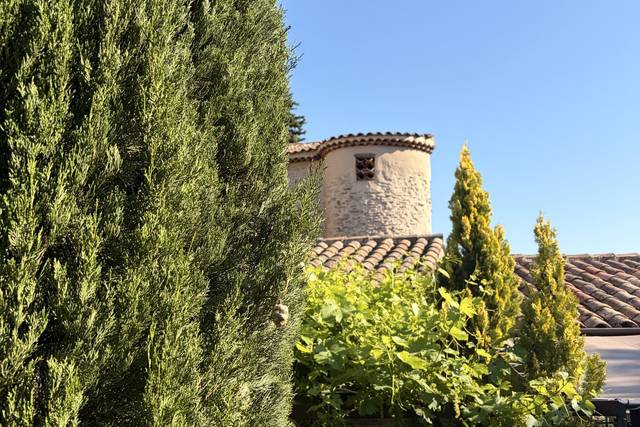 La Tour