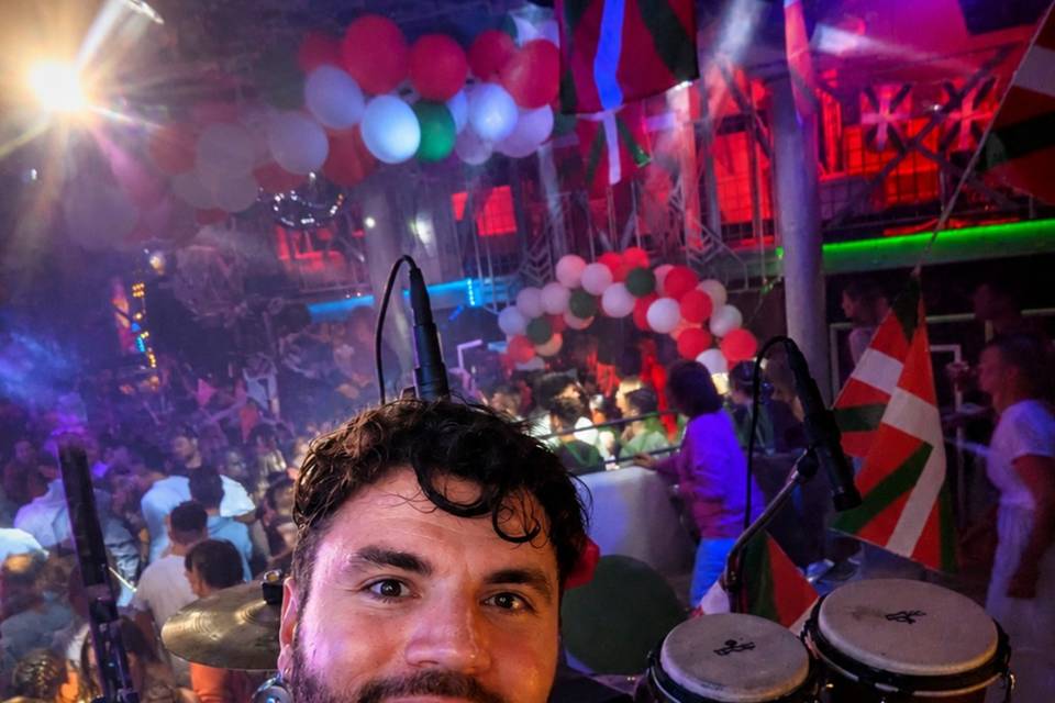 Dj / Percus en club