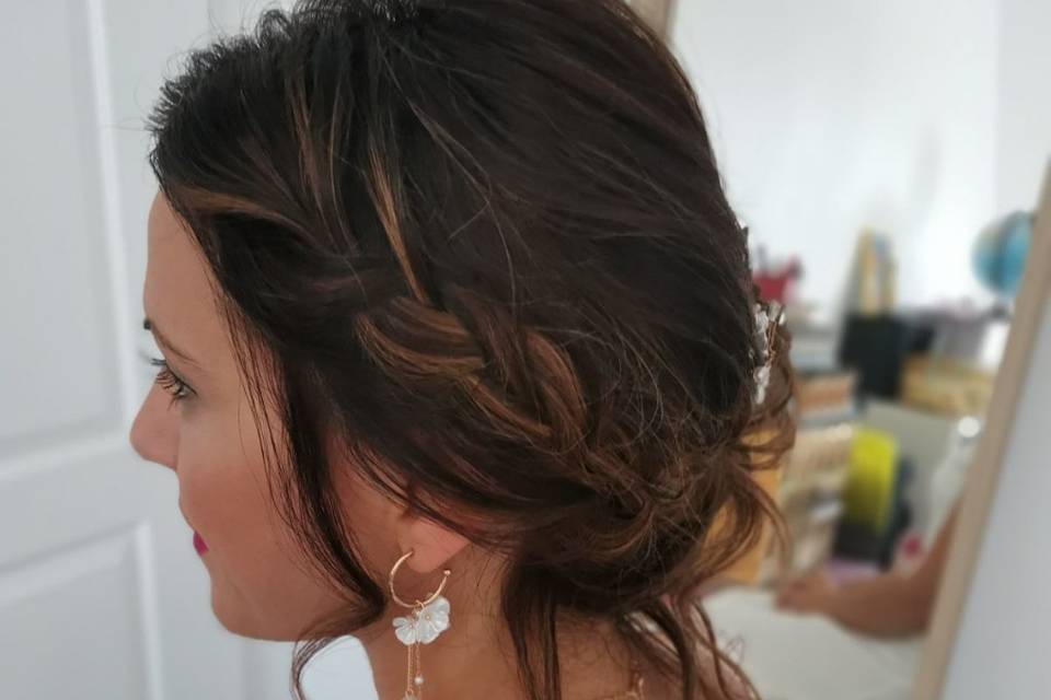 Chignon déporté romantique