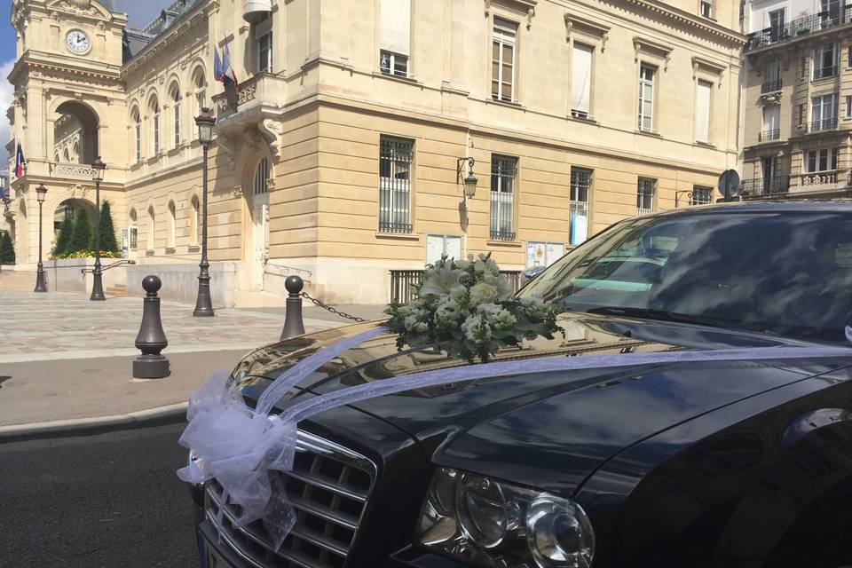 Devant la mairie