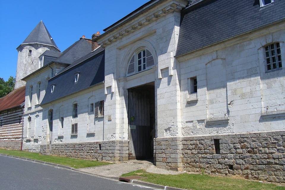 Vue de la rue, Porche