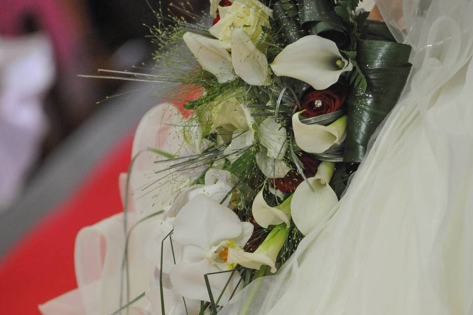 Bouquet de mariée tombant