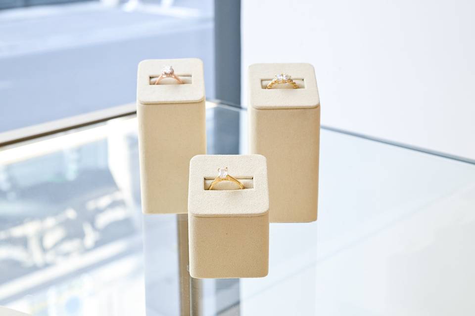 Detail_Boîtes Crème Empilées