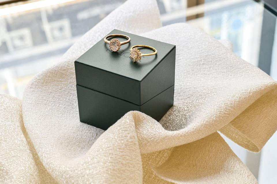 Detail_Seconde Boîte Bague Pierre
