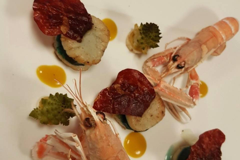 Saint-Jacques et langoustines