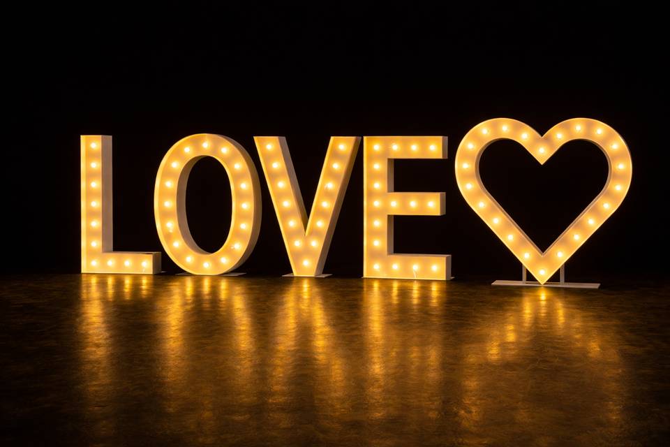 Lettres lumineuses