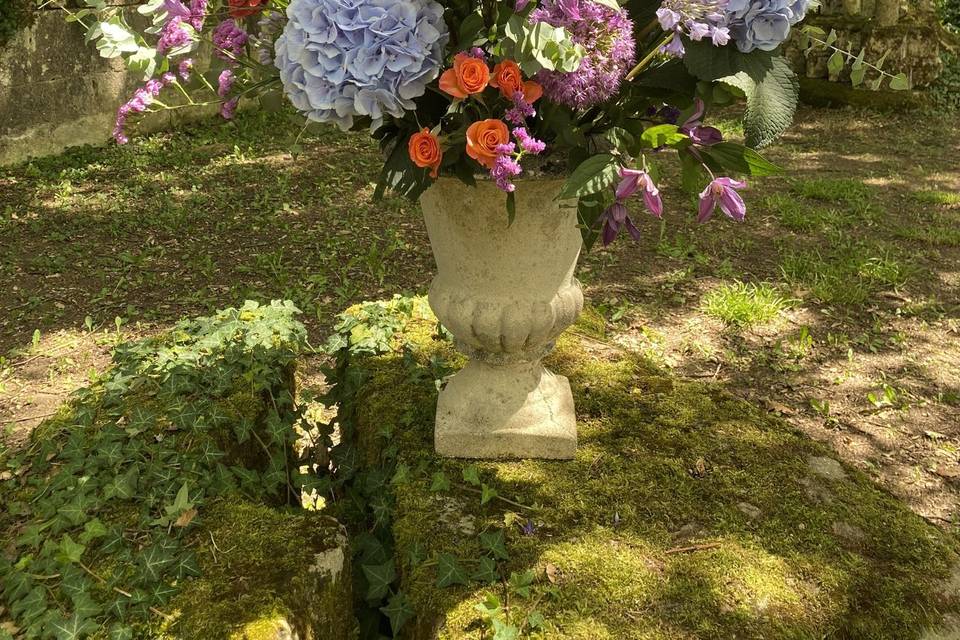 Stèle fleurie