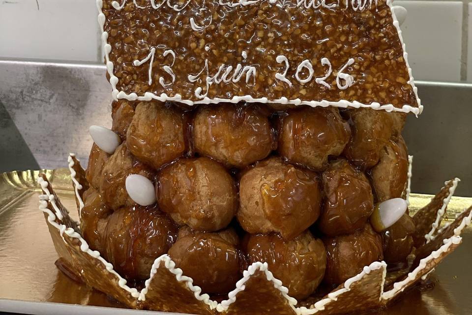 Pièce montée en choux