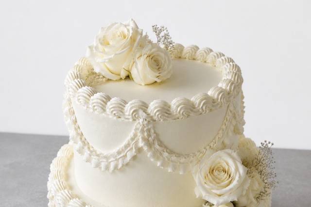 Wedding cake vintage floral