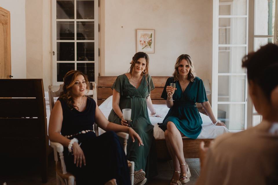 Les soeurs et la mariée