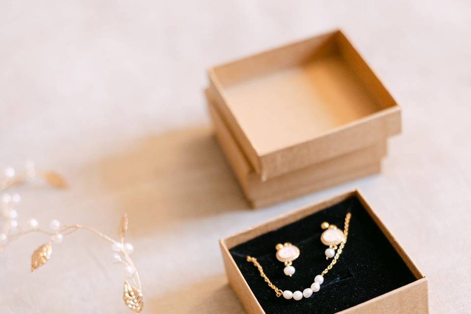 Détails des bijoux mariée
