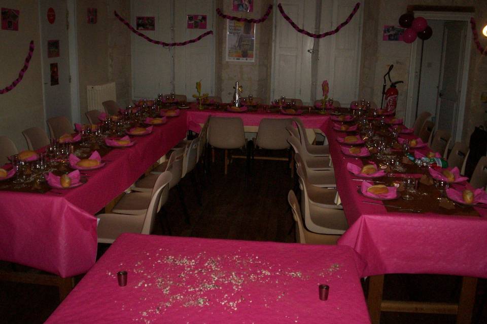 Salle anniversaire rose