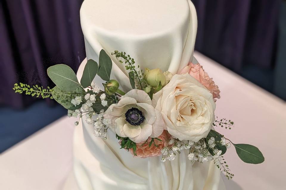 Drapé wedding cake