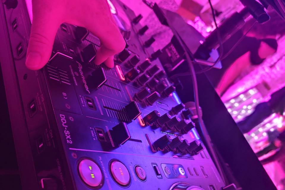 Dj