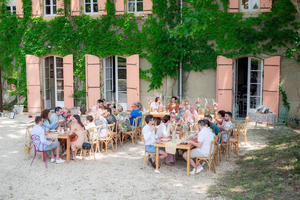Repas Cour