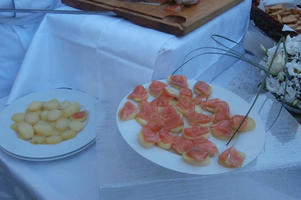 Stand découpe de saumon mariné