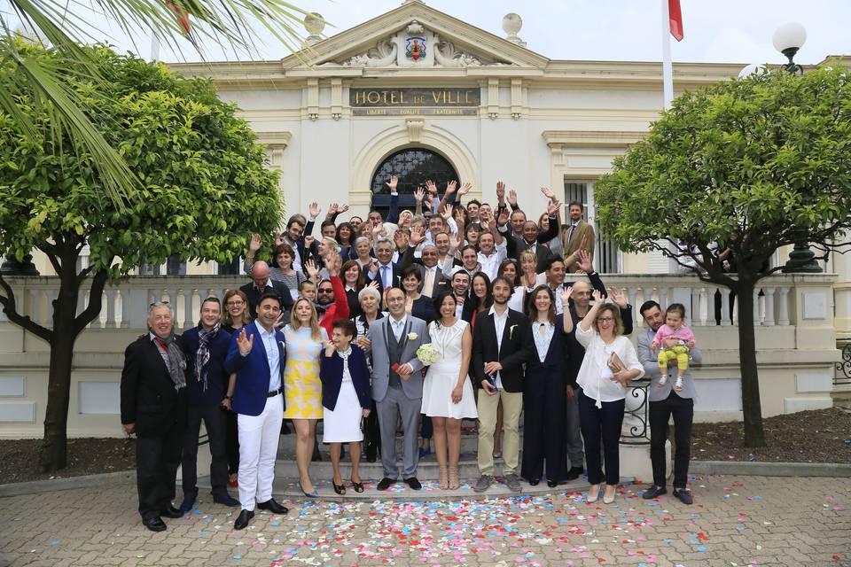 Devant la mairie