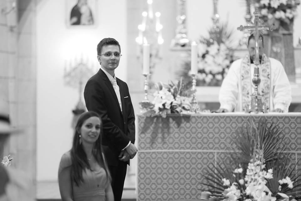 Le marié attend la mariée